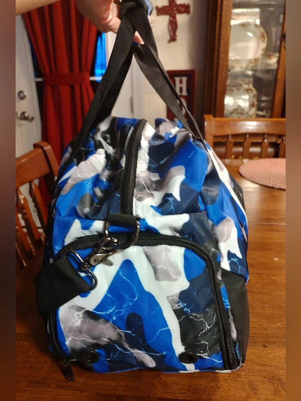 Blue Marble Pattern Men's Travel Duffle Bag